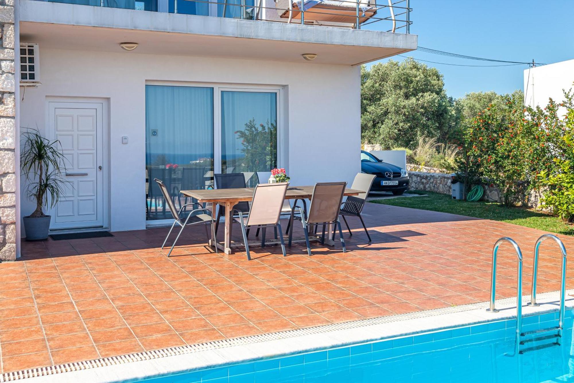 Dimitra Apartment With Private Pool And Sea View -The Ground Floor Of A Two Storey Building Daratsos Eksteriør billede